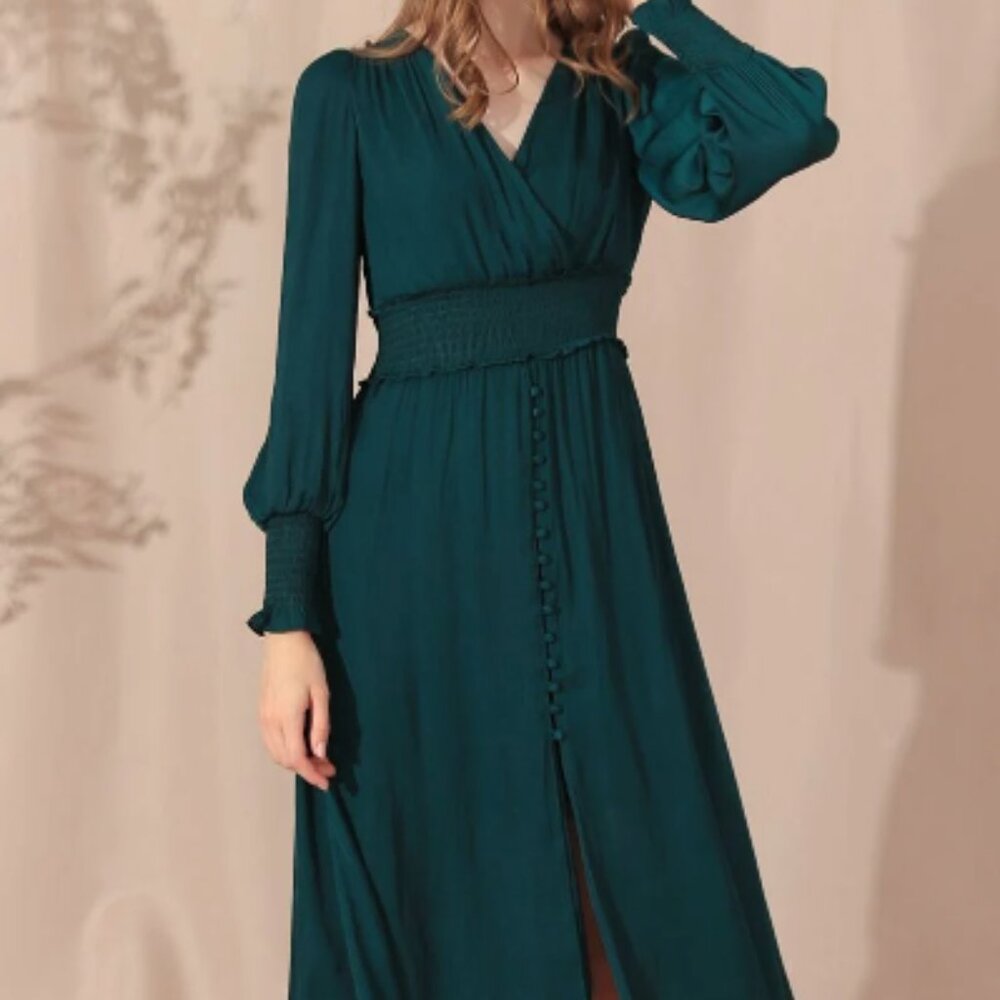 Chicwish Green Satin Midi dress